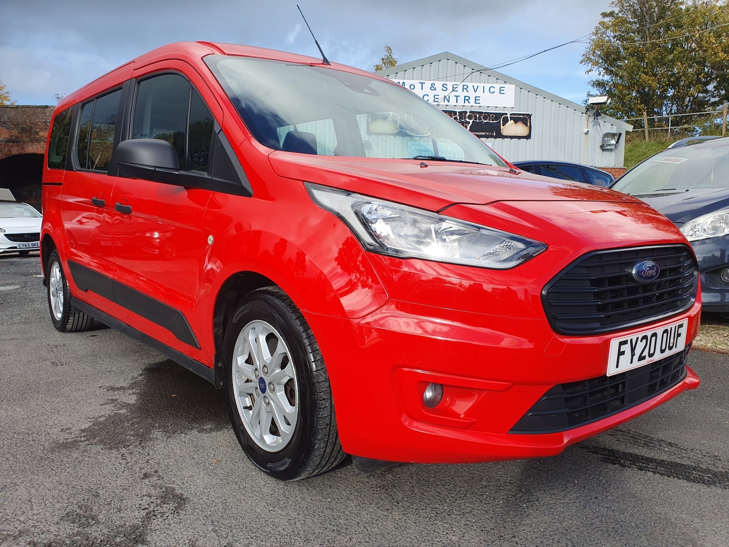 Used Ford Grand Tourneo Connect 2020 for sale - 76437315: Photo 1