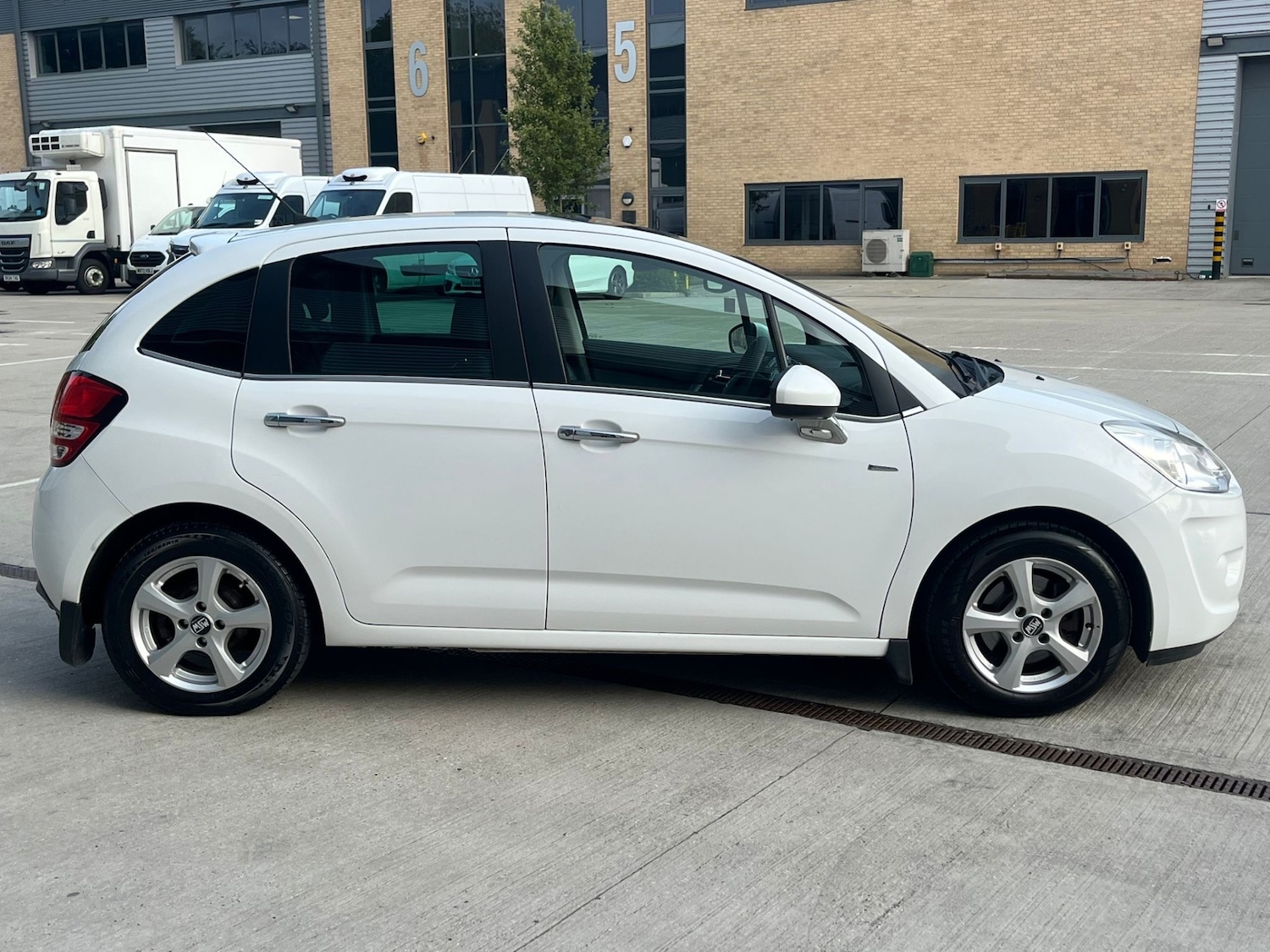 Vehicle 6