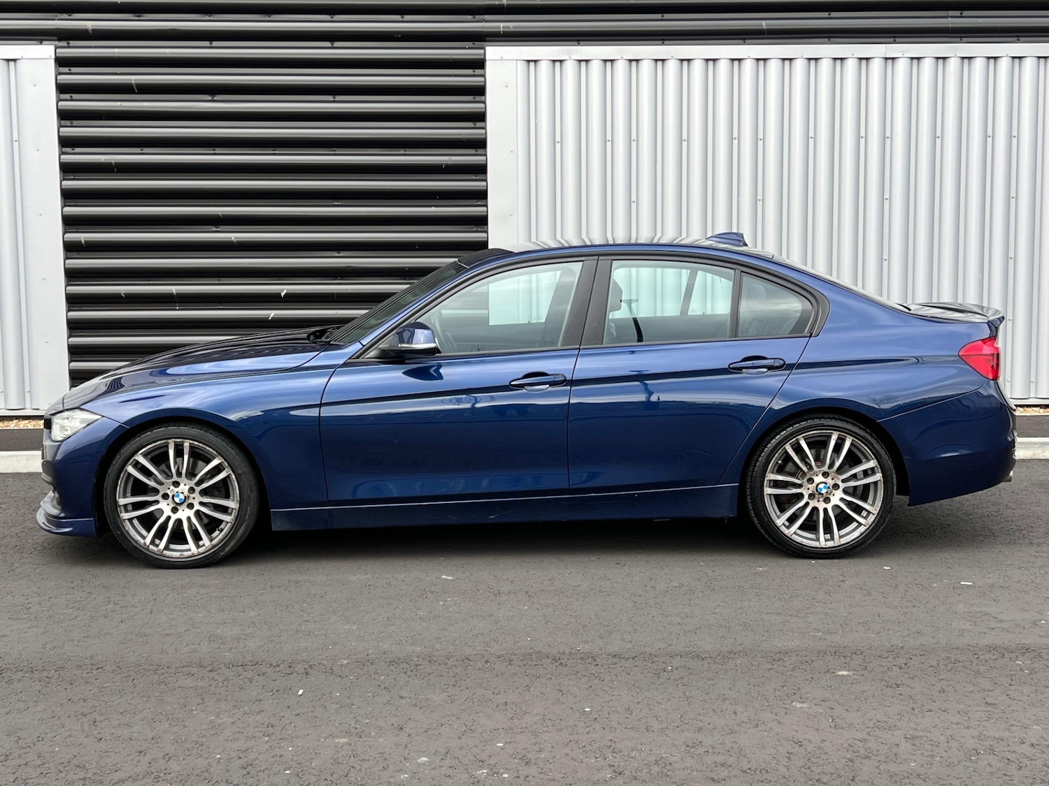 Used BMW 3 Series 2018 for sale - 77763062: Photo 3