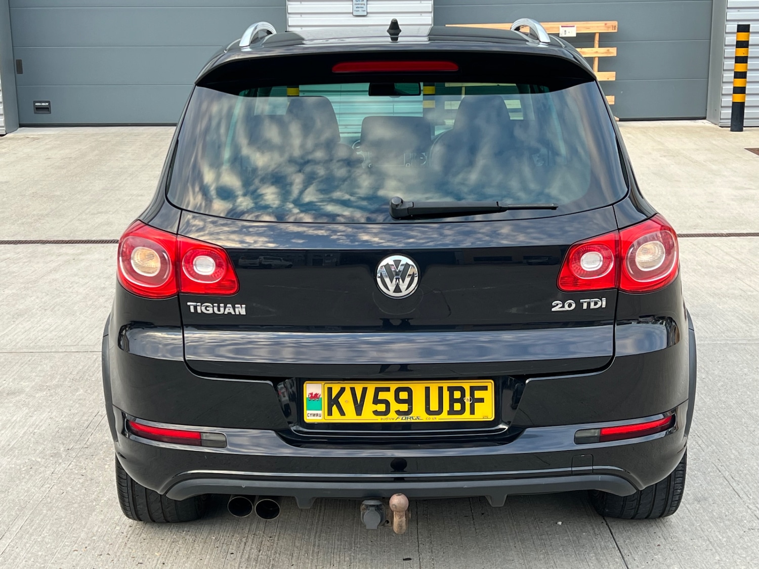 Used Volkswagen Tiguan 2009 for sale - 76467950: Photo 5