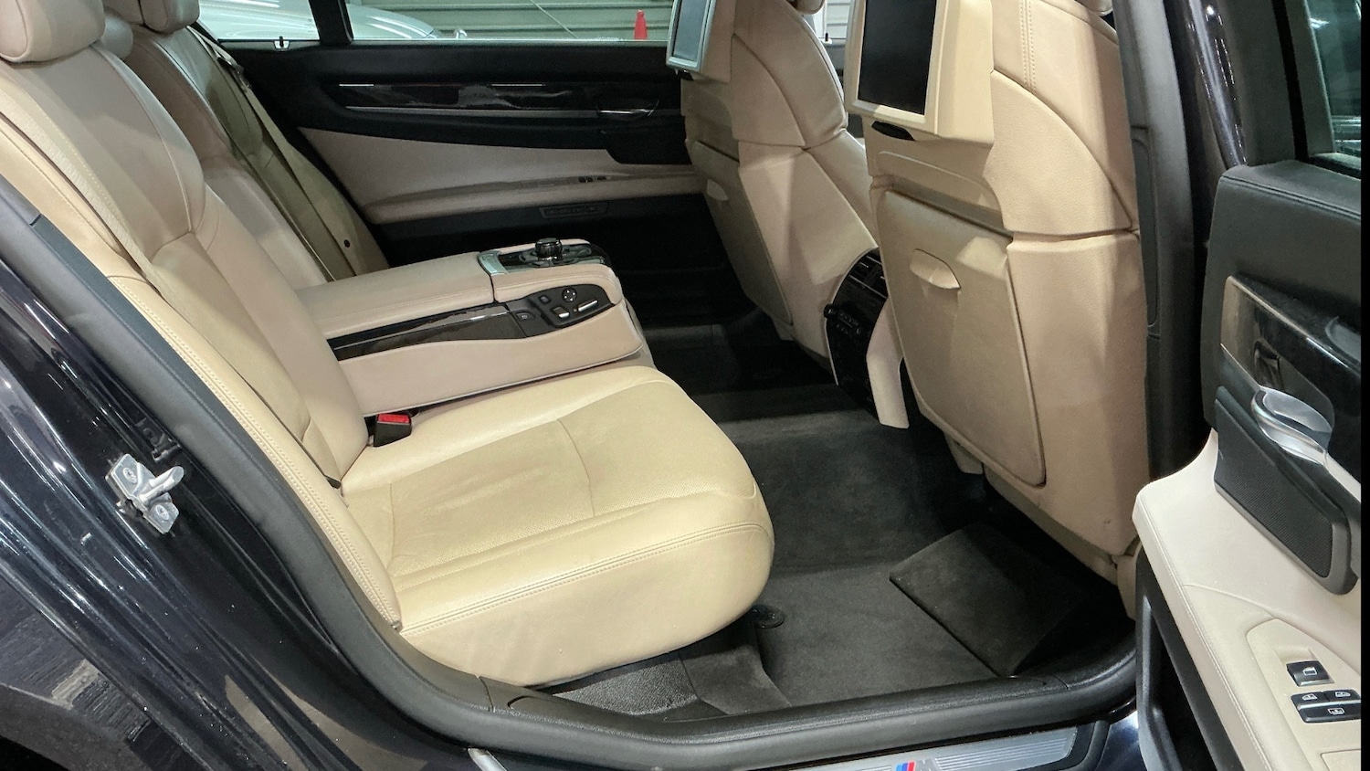 Used BMW 7 Series 2011 for sale - 77370756: Photo 8