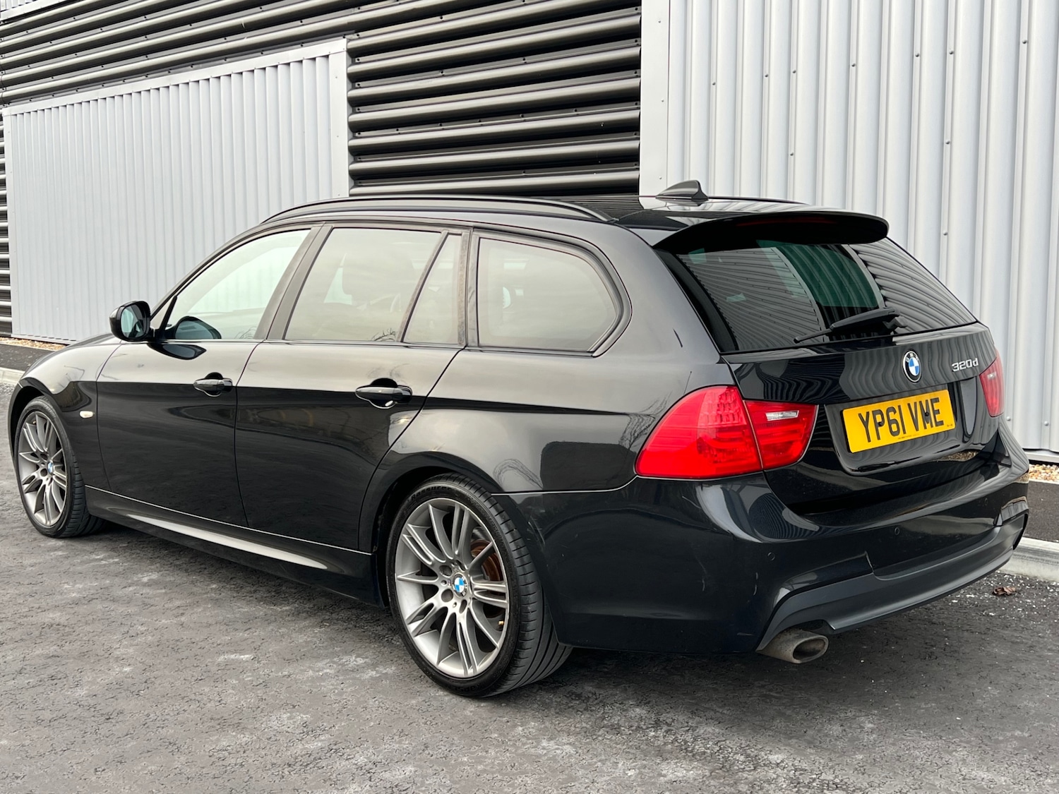 Used BMW 3 Series 2011 for sale - 77584274: Photo 3