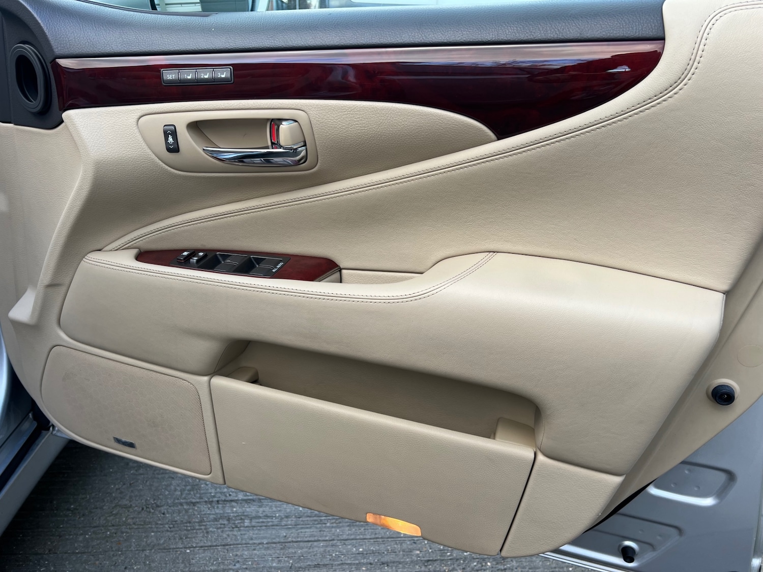 Used Lexus LS 2008 for sale - 76800772: Photo 16