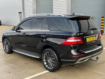 Used Mercedes-Benz M Class 2012 for sale - 76560091: Photo