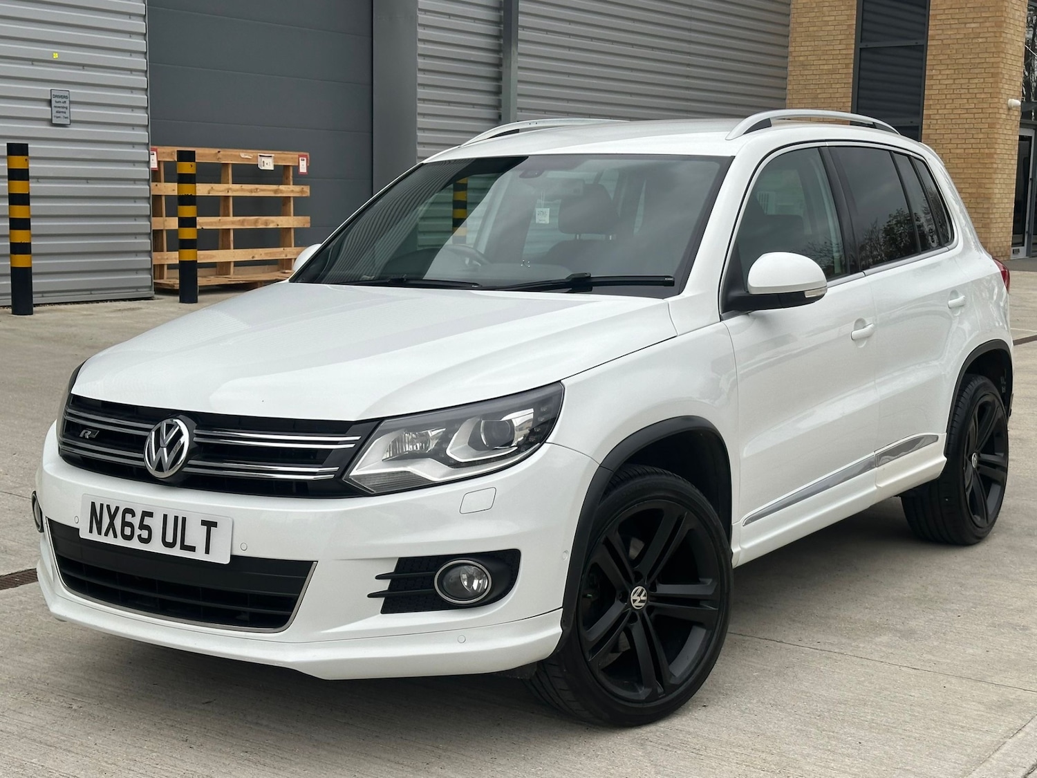 Used Volkswagen Tiguan 2015 for sale - 76313311: Photo 1