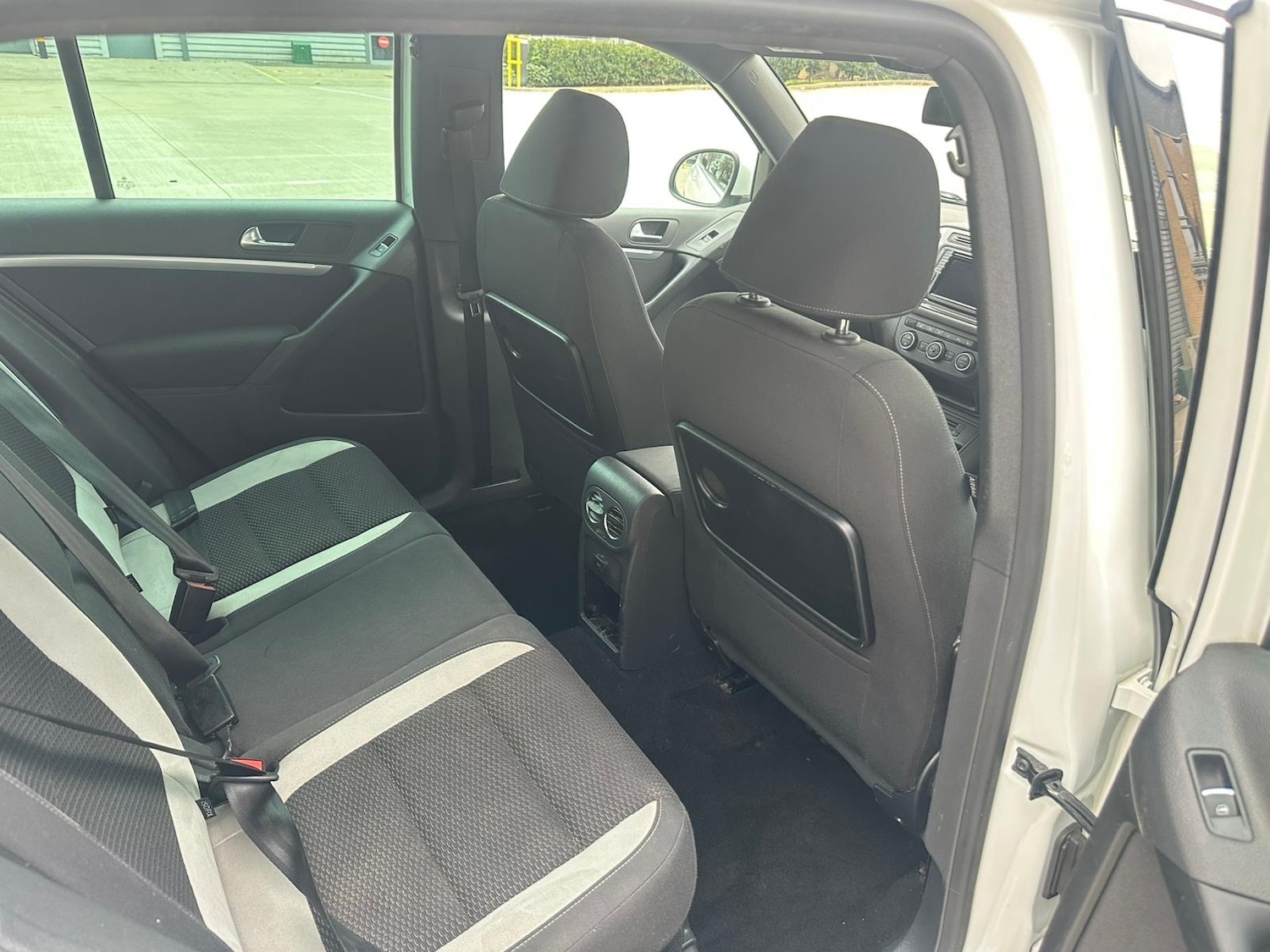 Used Volkswagen Tiguan 2015 for sale - 76313311: Photo 11