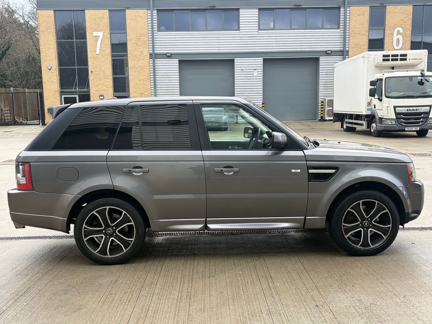 Used Land Rover Range Rover Sport 2009 for sale - 77264802: Photo 6