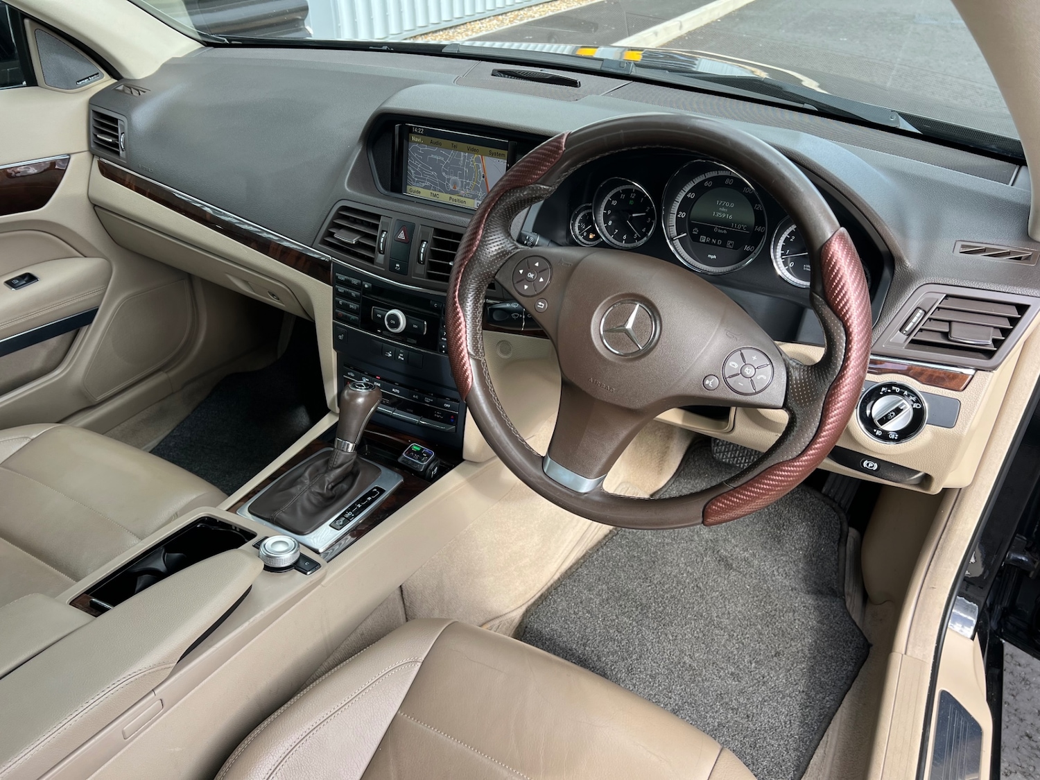 Used Mercedes-Benz E Class 2010 for sale - 78070752: Photo 10