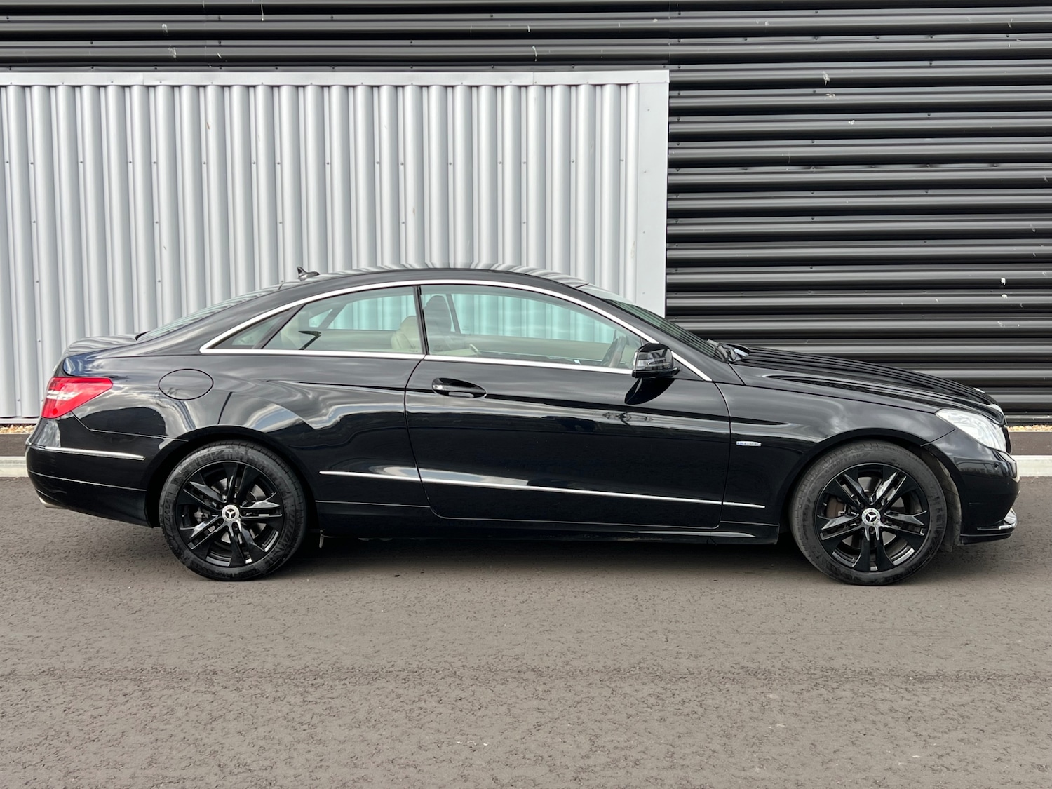 Used Mercedes-Benz E Class 2010 for sale - 78070752: Photo 7