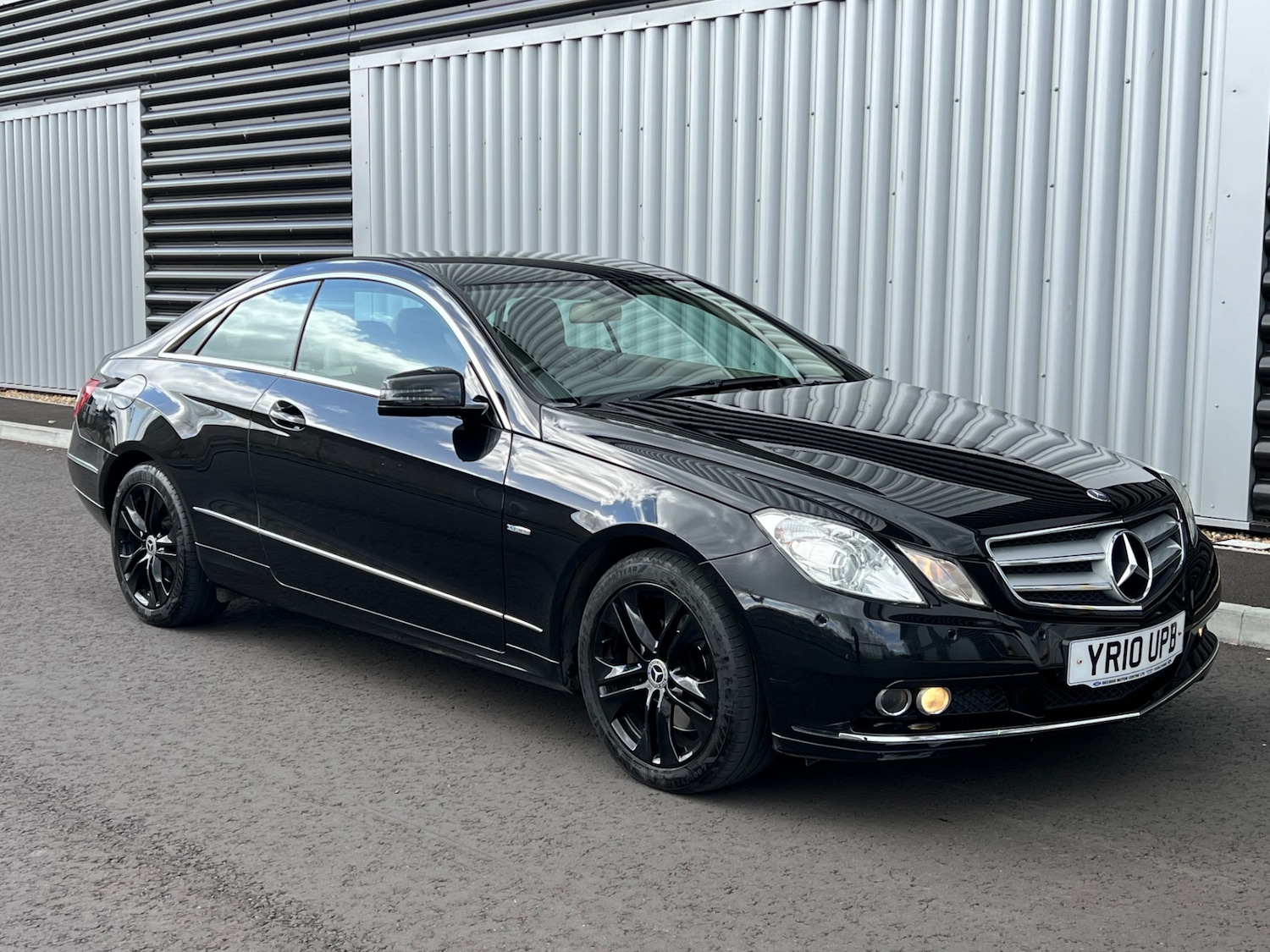 Used Mercedes-Benz E Class 2010 for sale - 78070752: Photo 8