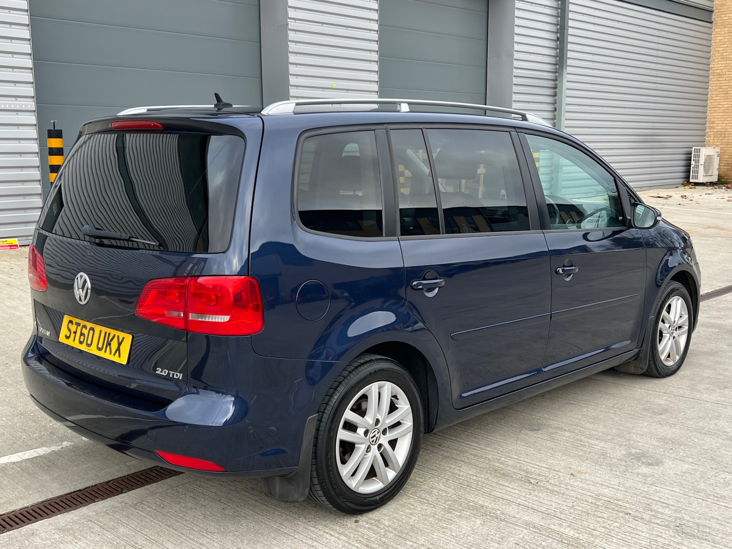 Used Volkswagen Touran 2010 for sale - 77061893: Photo 6