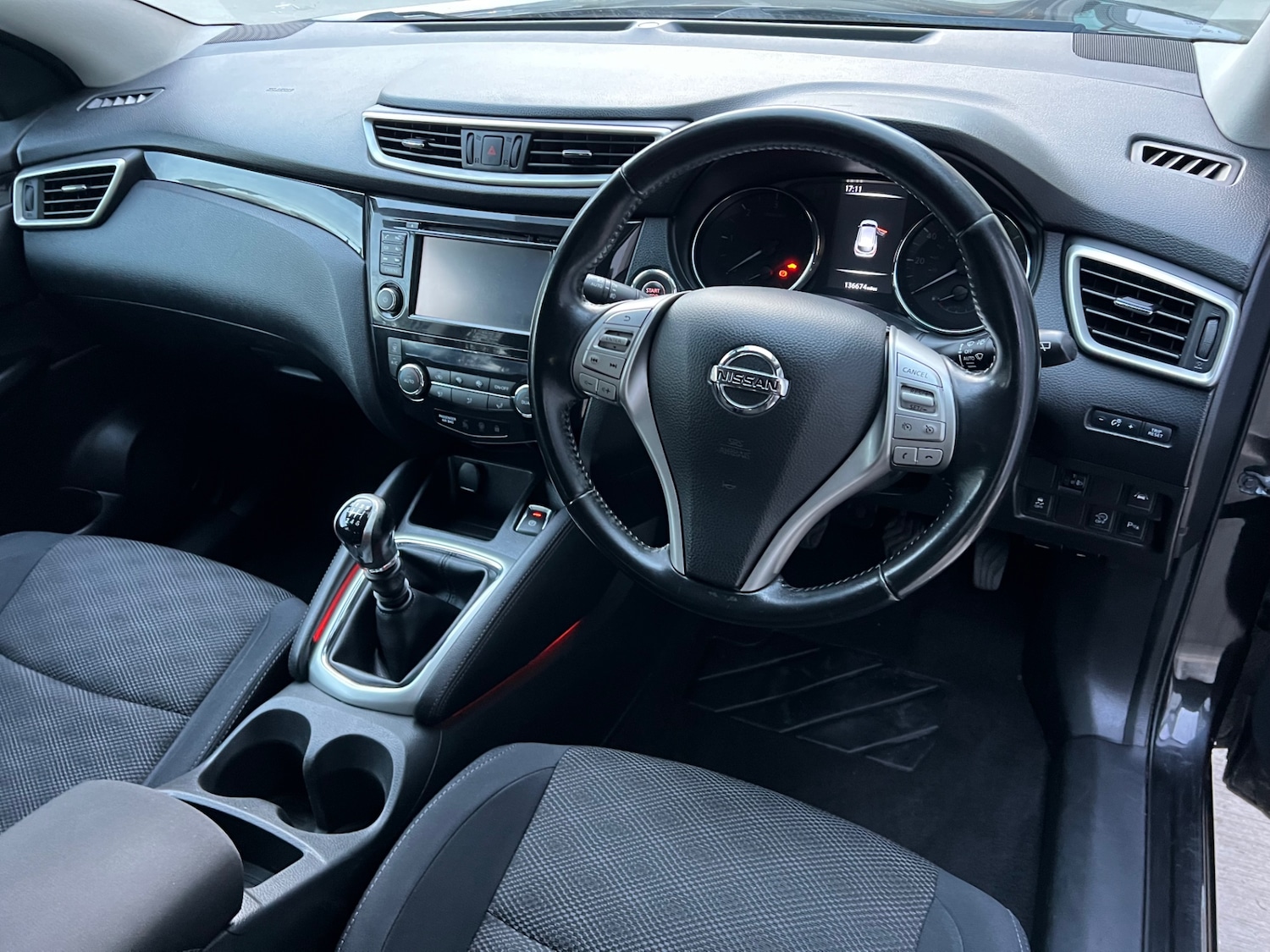 Used Nissan Qashqai 2015 for sale - 76467957: Photo 10