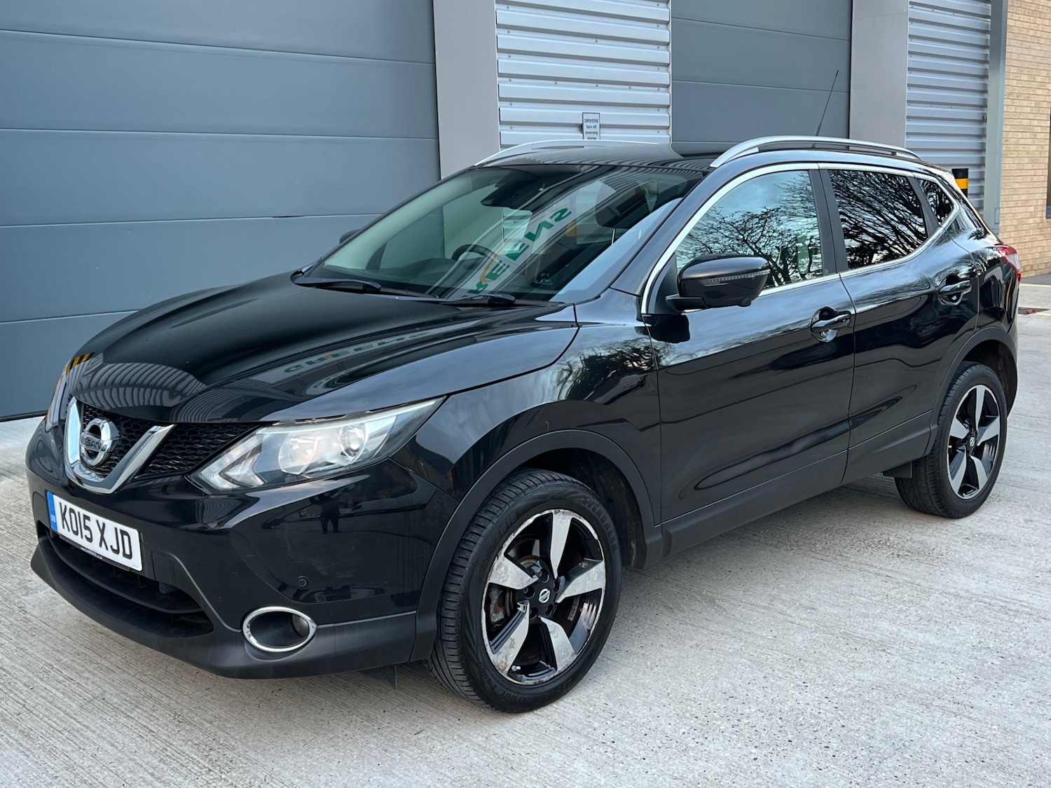 Used Nissan Qashqai 2015 for sale - 76467957: Photo 2