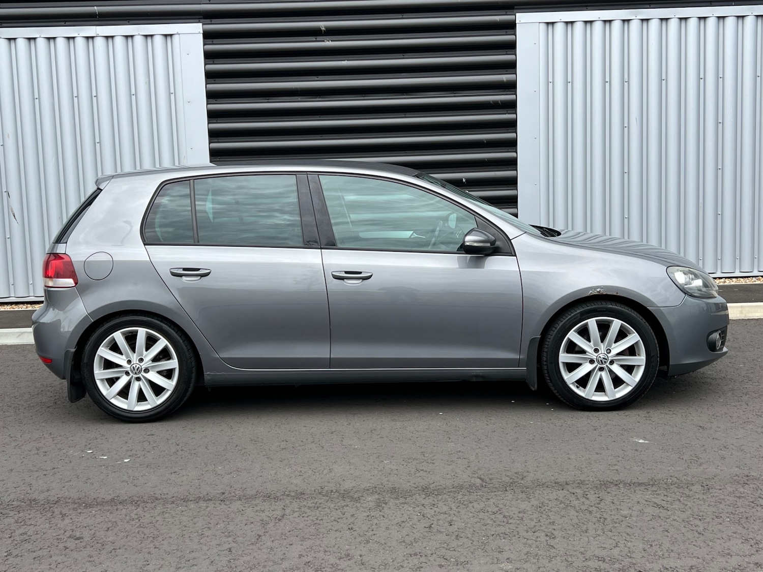 Used Volkswagen Golf 2010 for sale - 78222899: Photo 6