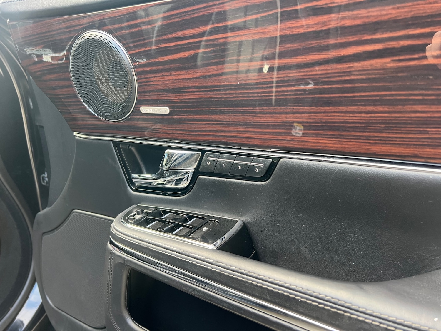 Used Jaguar XJ 2010 for sale - 77261695: Photo 14