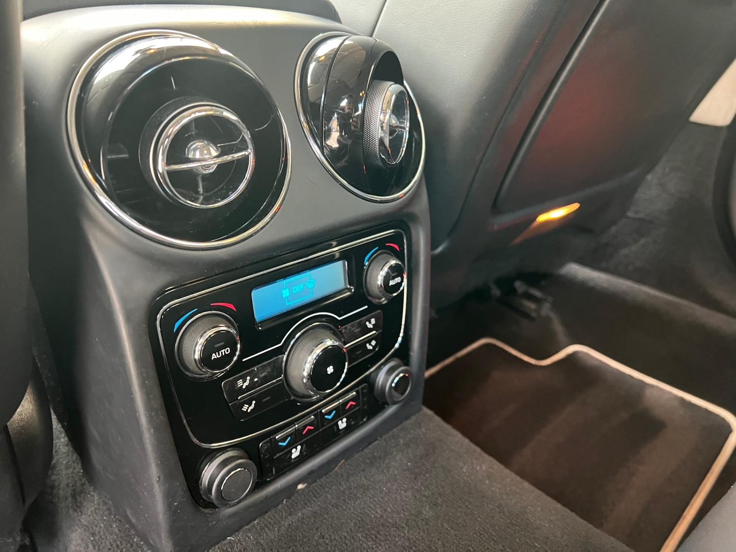 Used Jaguar XJ 2010 for sale - 77261695: Photo 15