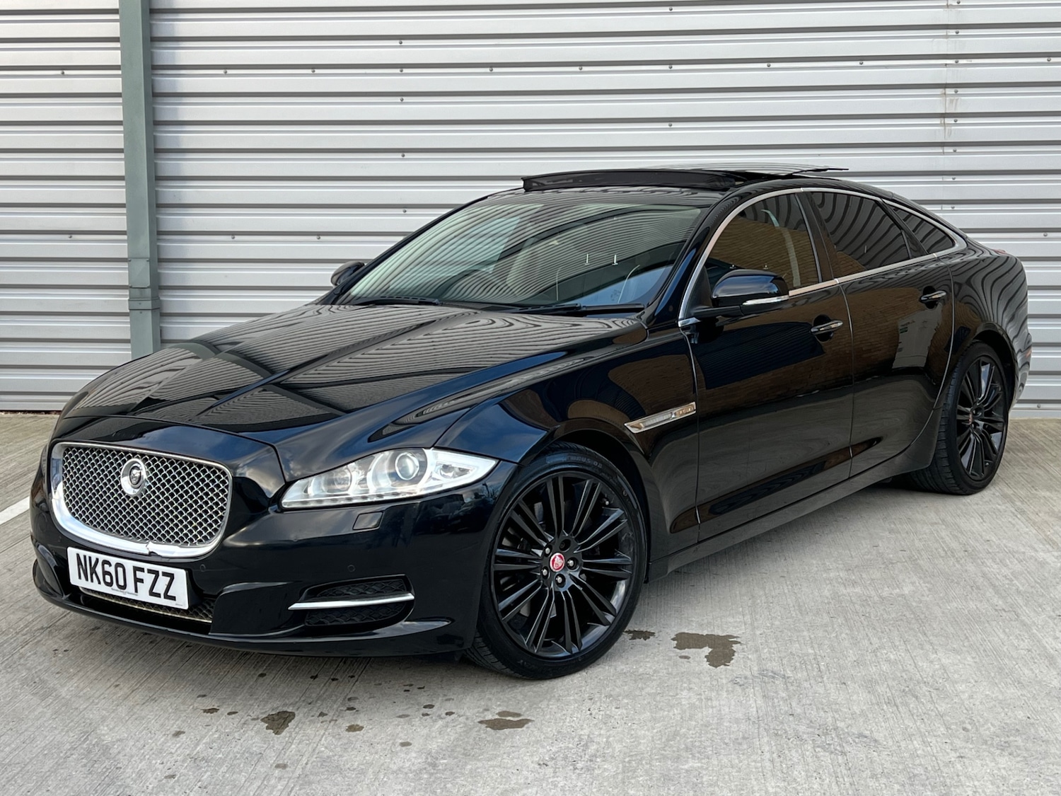 Used Jaguar XJ 2010 for sale - 77261695: Photo 18