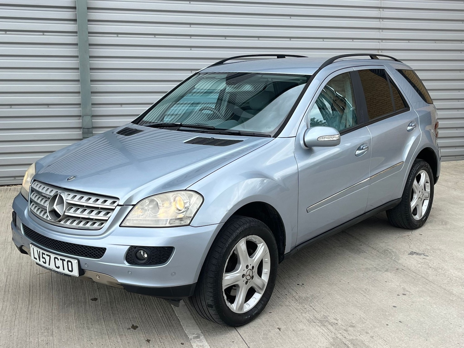 Used Mercedes-Benz M Class 2007 for sale - 76565102: Photo 1