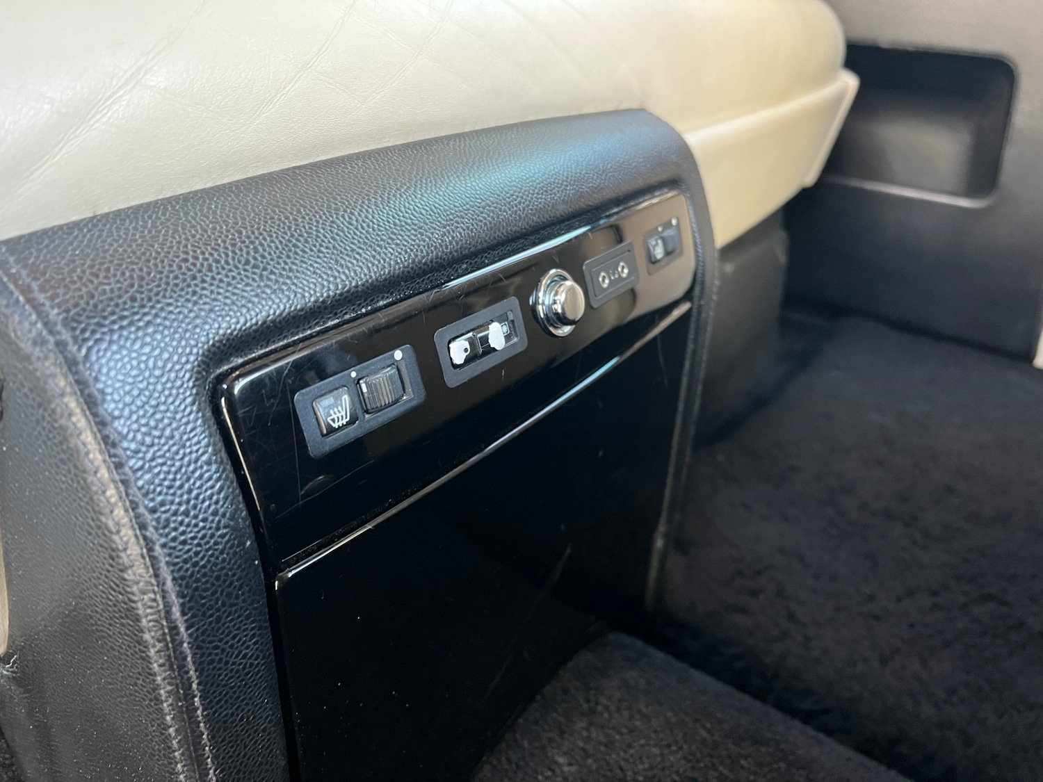 Used Rolls-Royce Phantom 2007 for sale - 77356795: Photo 17