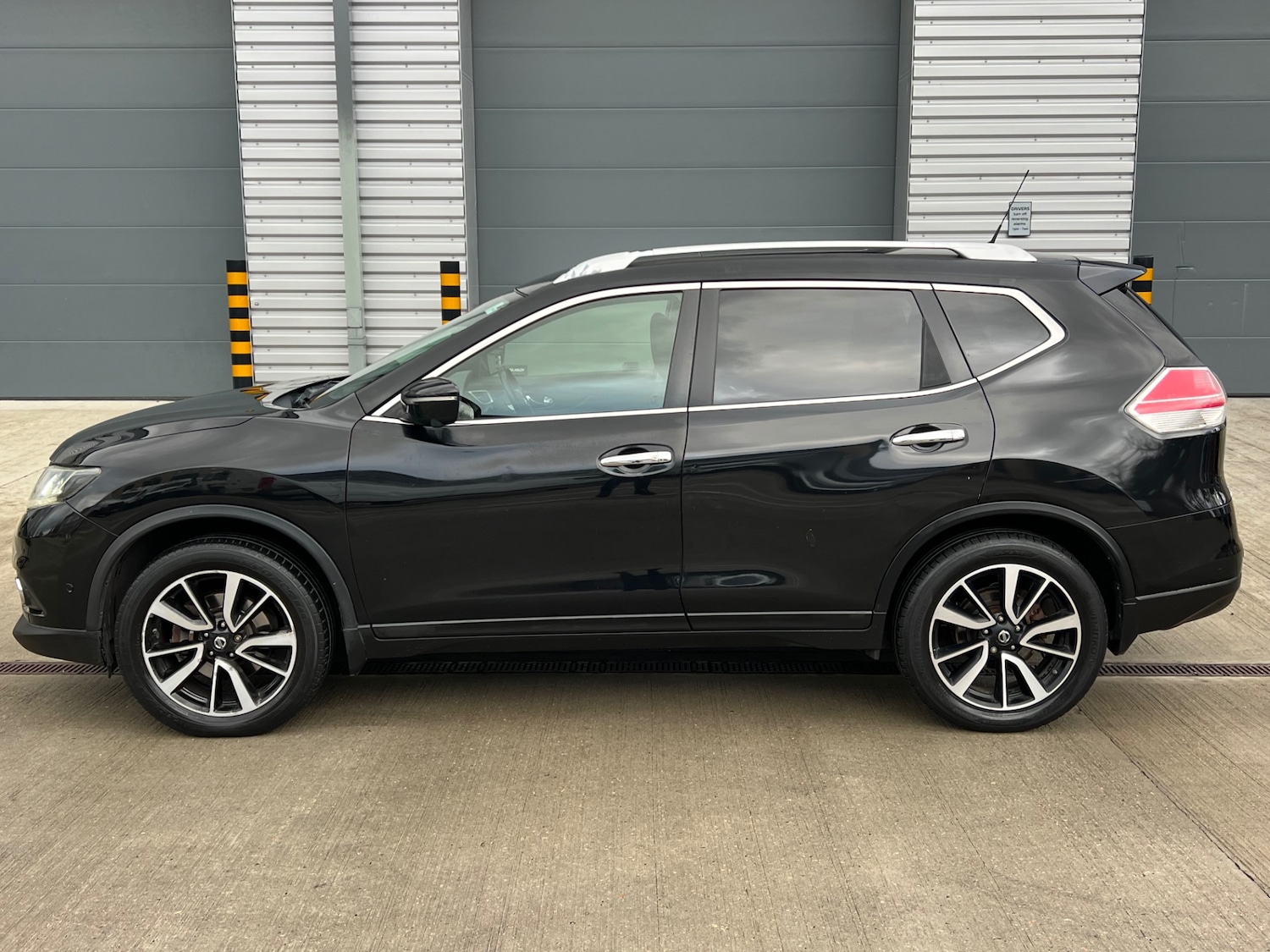 Used Nissan X-Trail 2014 for sale - 76507751: Photo 2