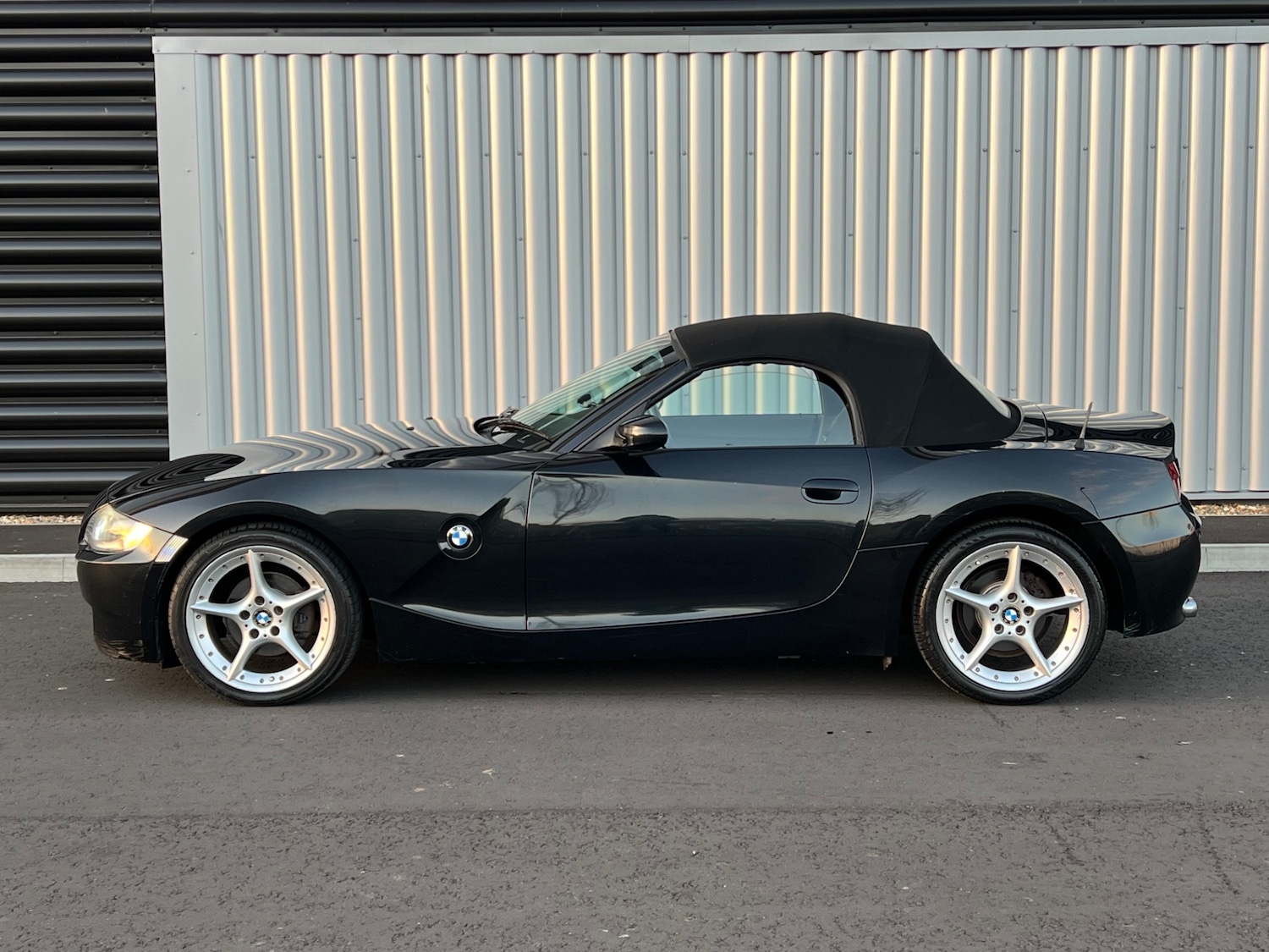 Used BMW Z4 2006 for sale - 77841669: Photo 2
