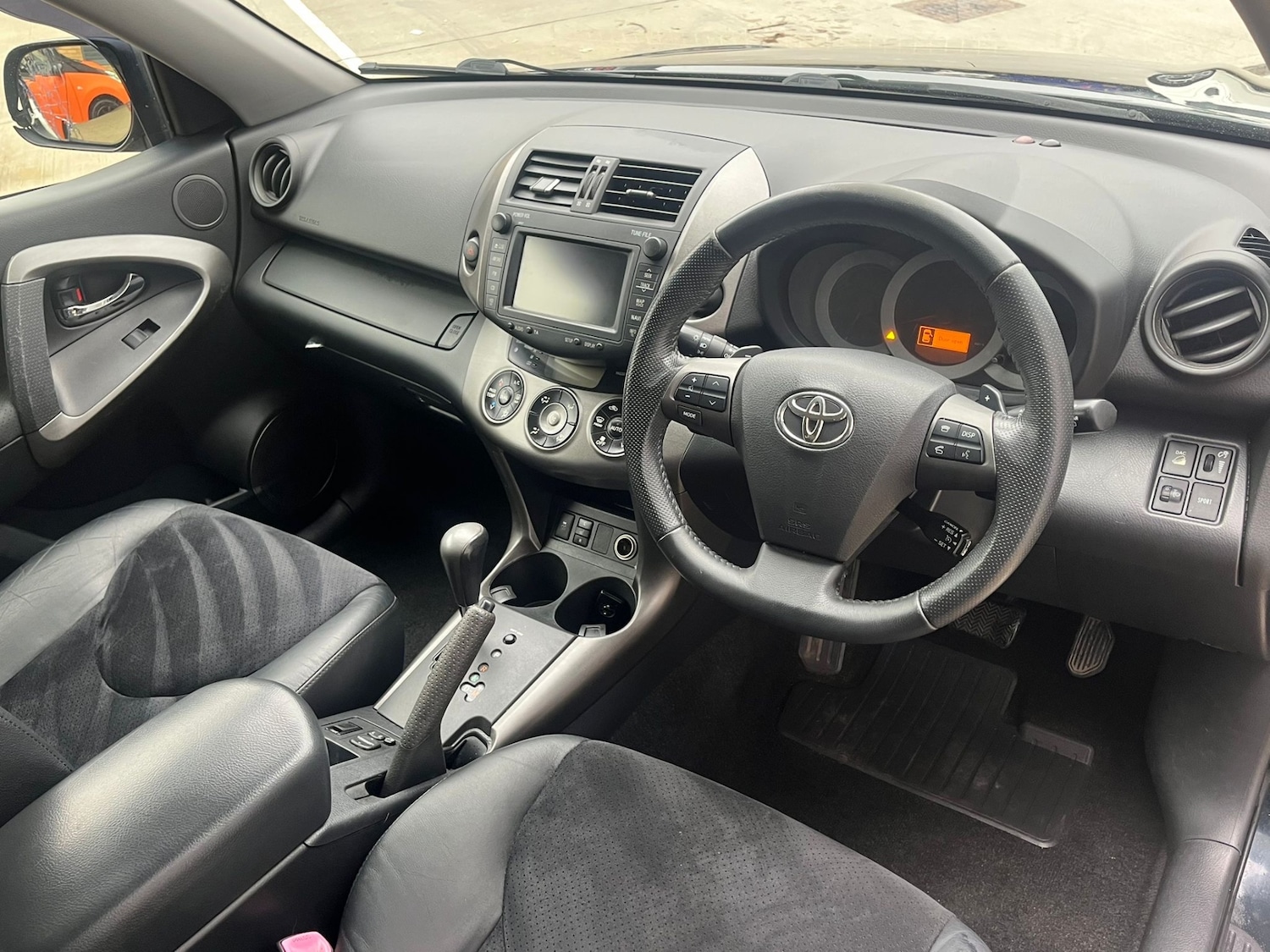 Used Toyota RAV4 2011 for sale - 76730371: Photo 14