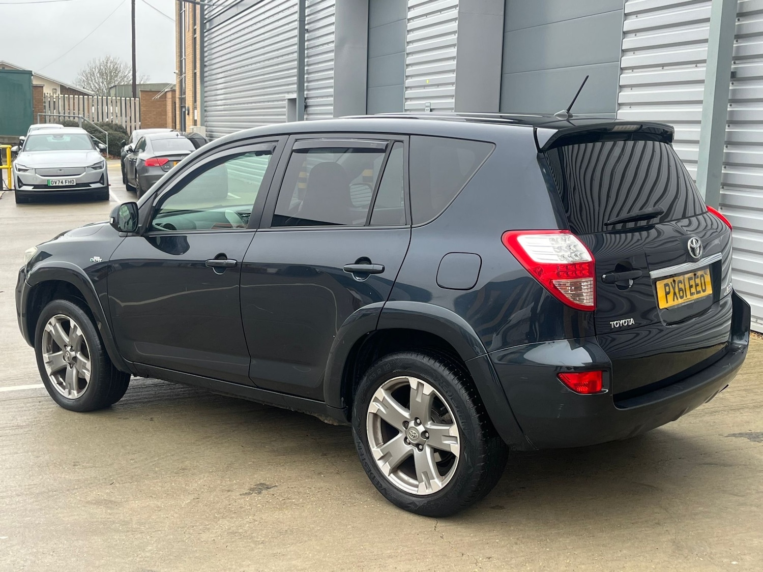 Used Toyota RAV4 2011 for sale - 76730371: Photo 3