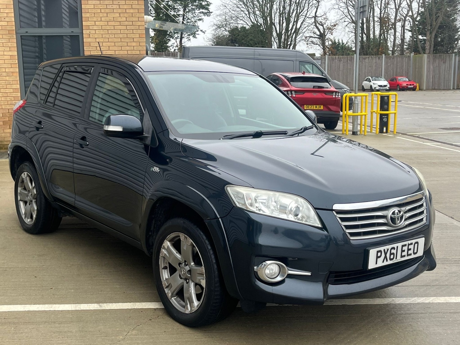 Used Toyota RAV4 2011 for sale - 76730371: Photo 9