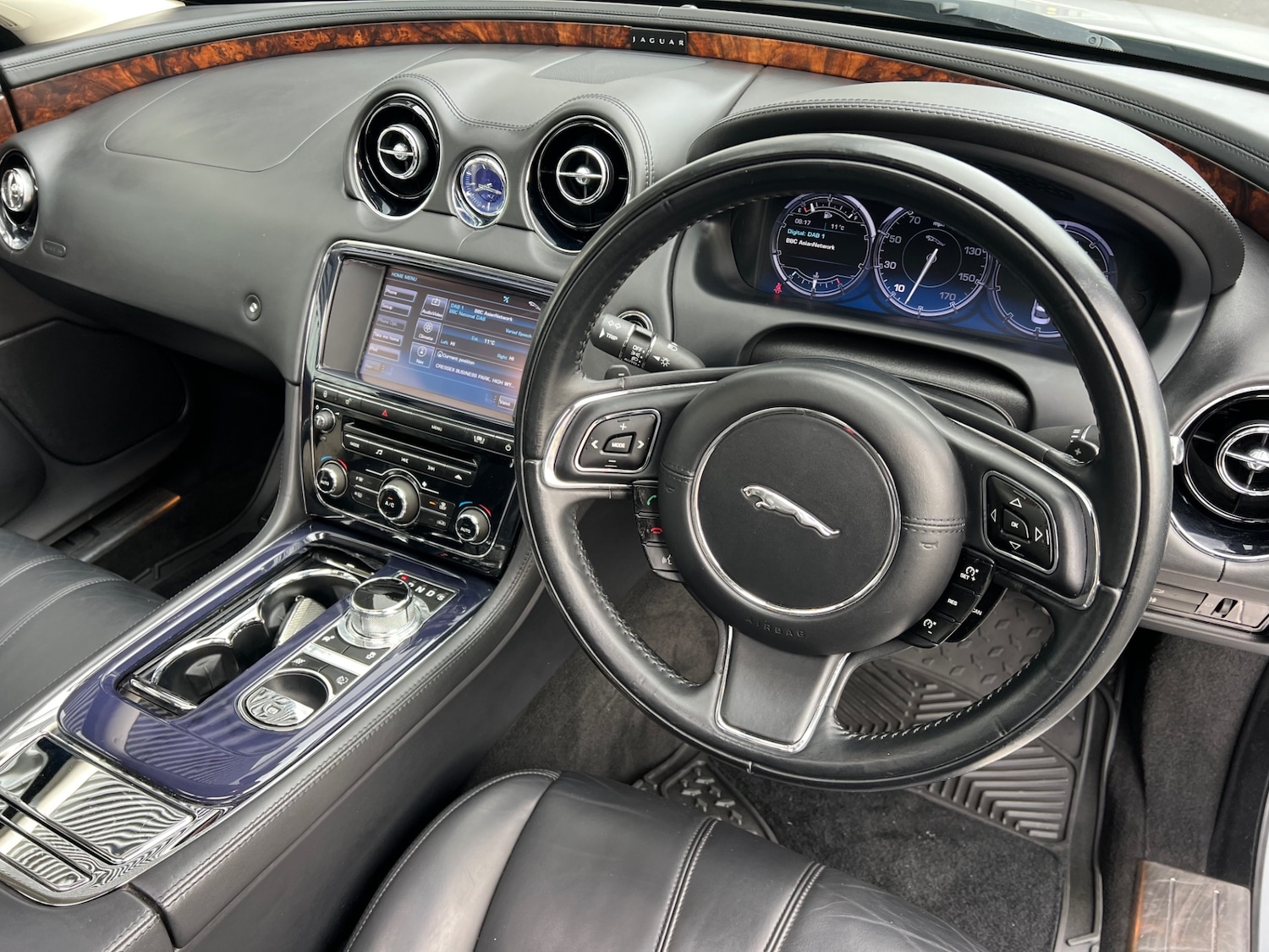 Used Jaguar XJ 2011 for sale - 77732808: Photo 11