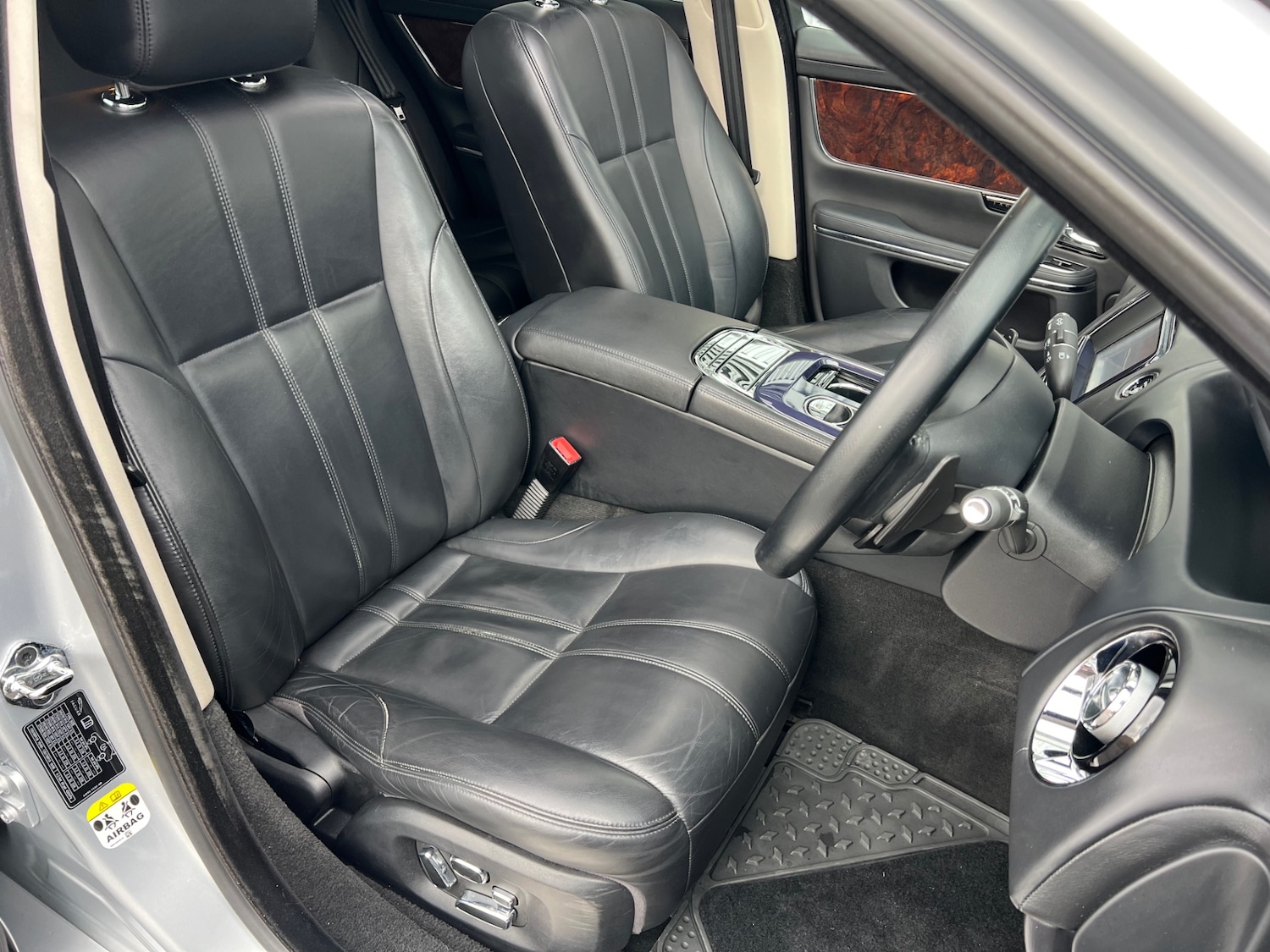 Used Jaguar XJ 2011 for sale - 77732808: Photo 12