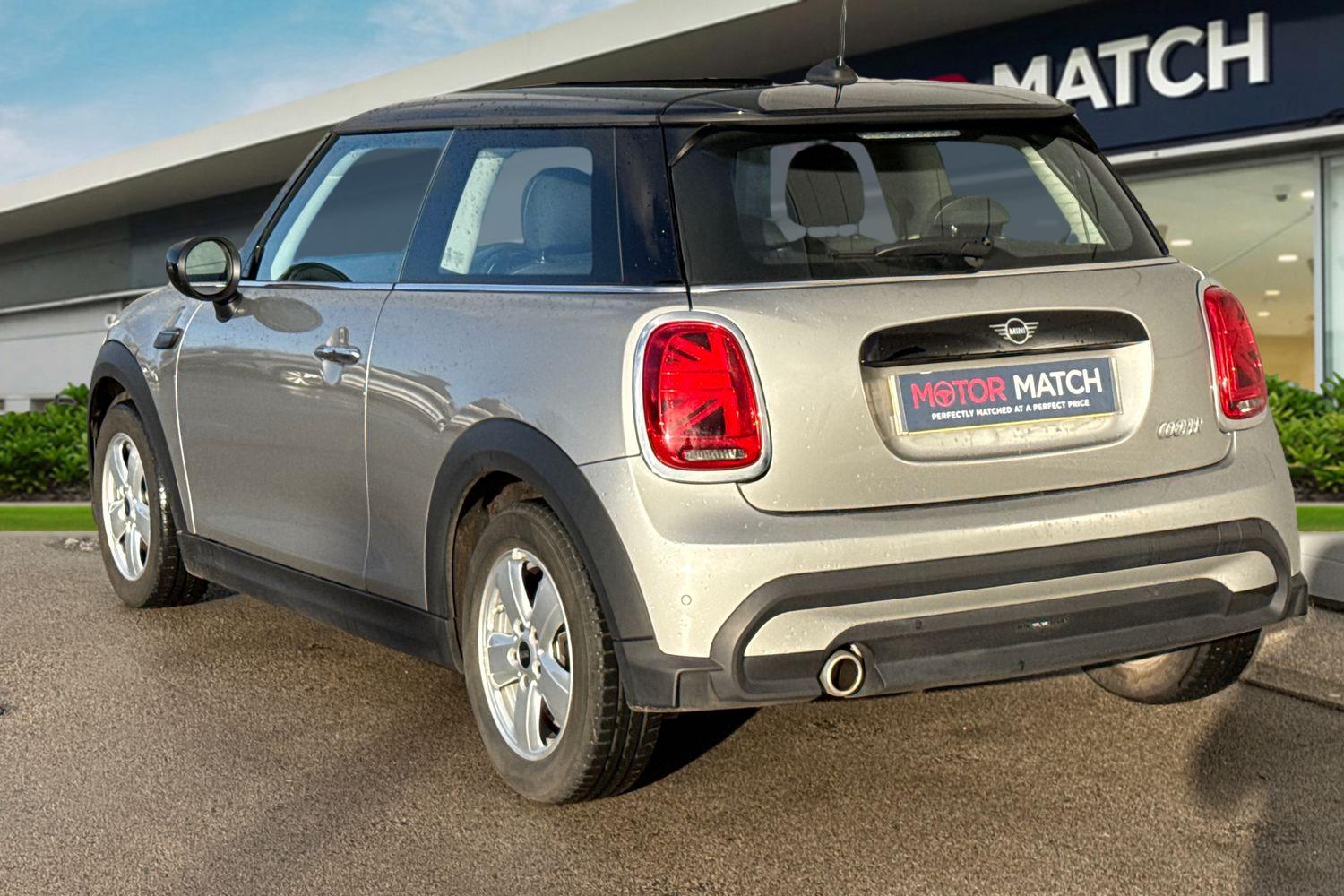 Used MINI Hatch 2023 for sale - 77128757: Photo 2