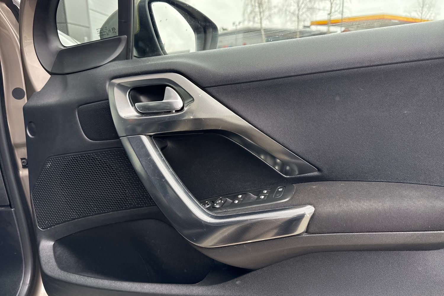 Used Peugeot 2008 2016 for sale - 77515123: Photo 21