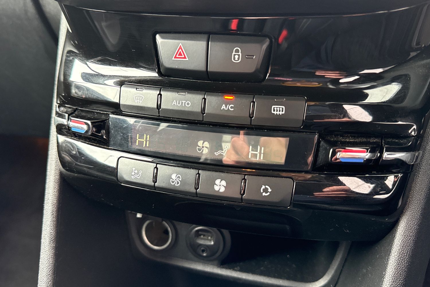 Used Peugeot 2008 2016 for sale - 77515123: Photo 22