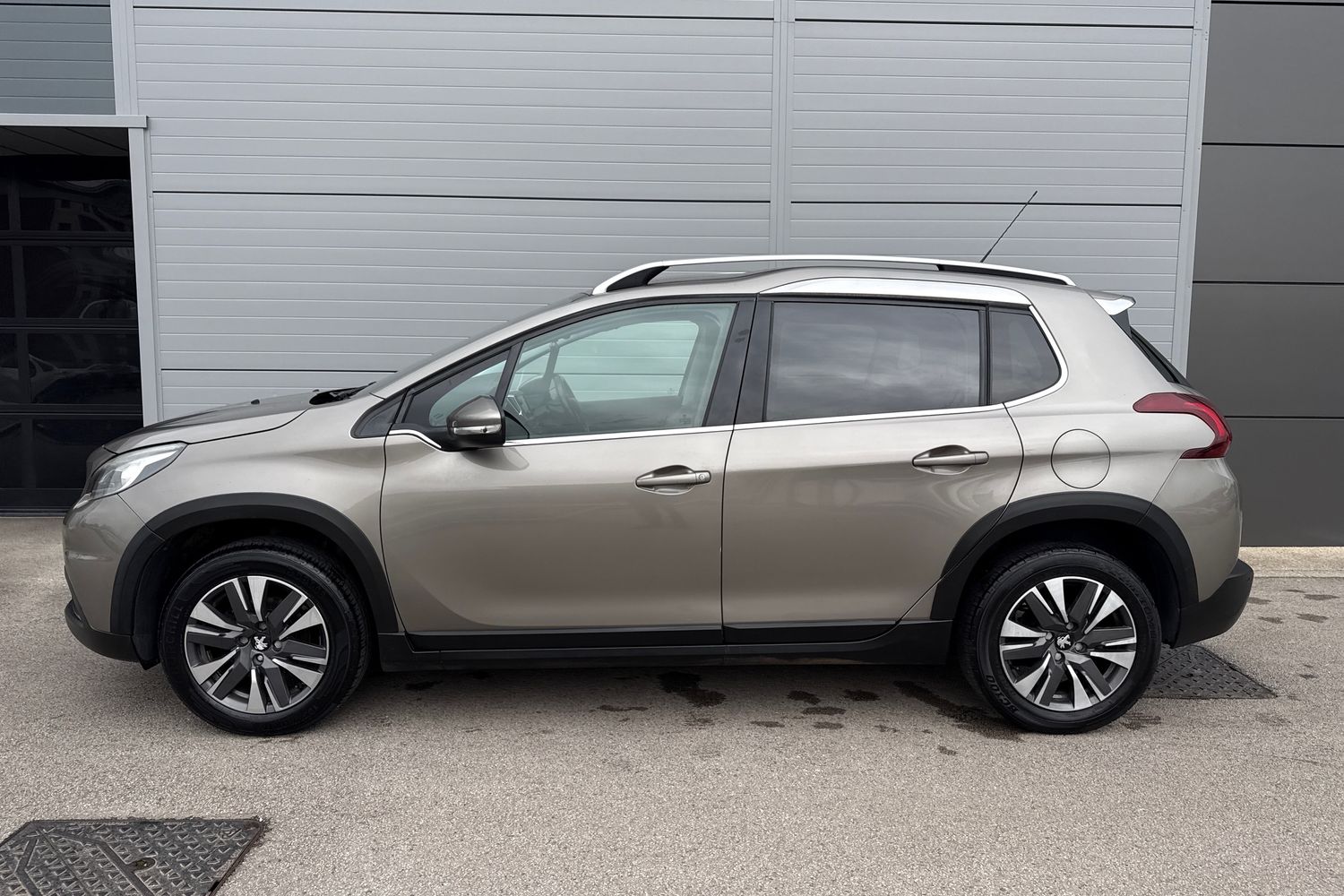 Used Peugeot 2008 2016 for sale - 77515123: Photo 30