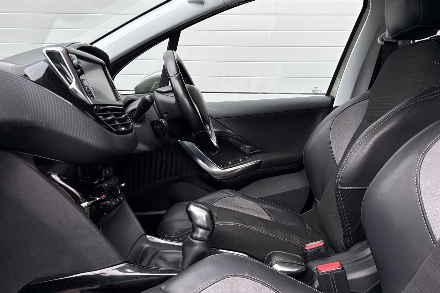 Used Peugeot 2008 2016 for sale - 77515123: Photo 32