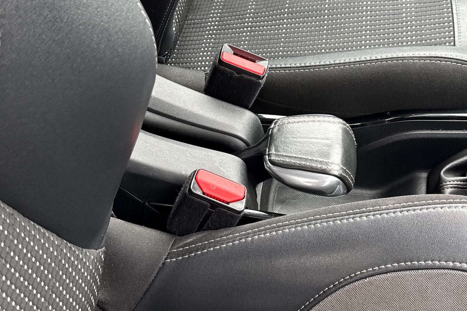 Used Peugeot 2008 2016 for sale - 77515123: Photo 37