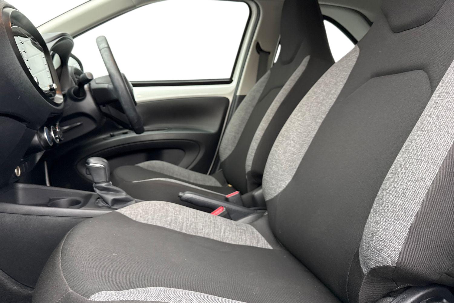 Used Toyota Aygo X 2023 for sale - 76767855: Photo 16