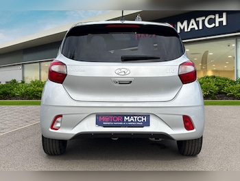 Used Hyundai i10 2021 for sale - 79410255: Photo