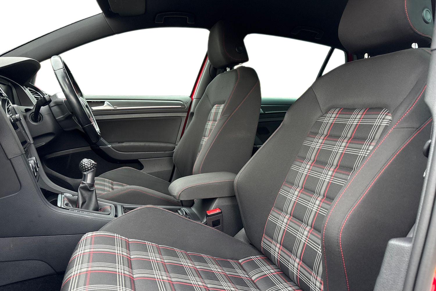 Used Volkswagen Golf 2019 for sale - 76685772: Photo 16