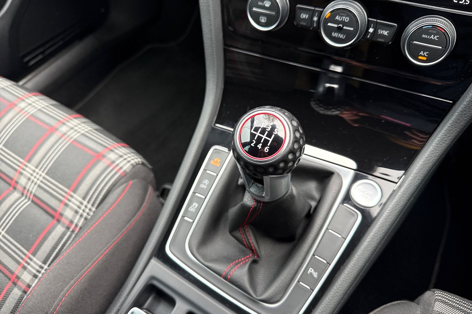 Used Volkswagen Golf 2019 for sale - 76685772: Photo 23