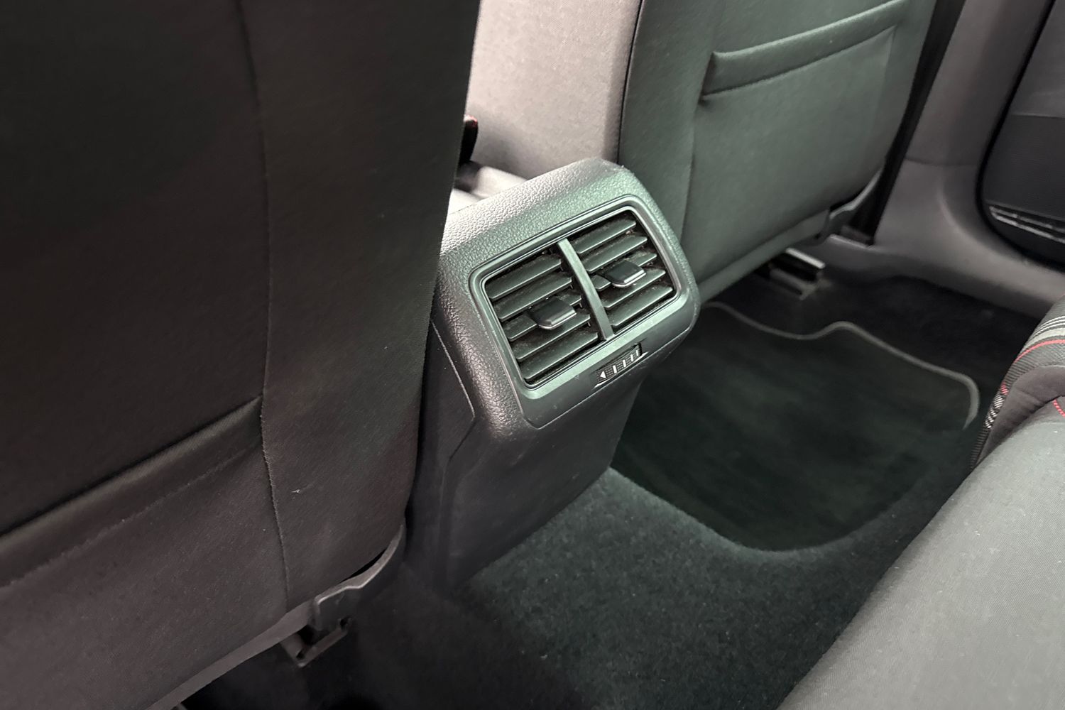 Used Volkswagen Golf 2019 for sale - 76685772: Photo 38