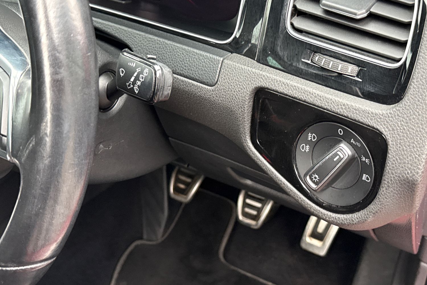 Used Volkswagen Golf 2019 for sale - 76685772: Photo 42