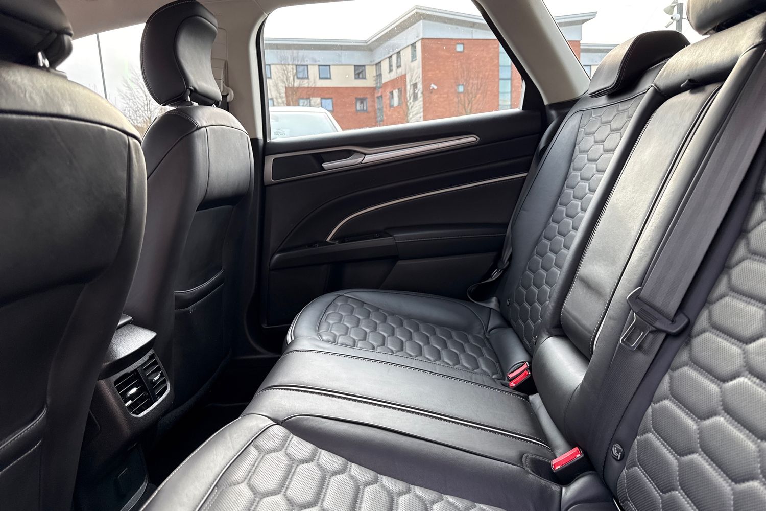 Used Ford Mondeo 2016 for sale - 77589413: Photo 35