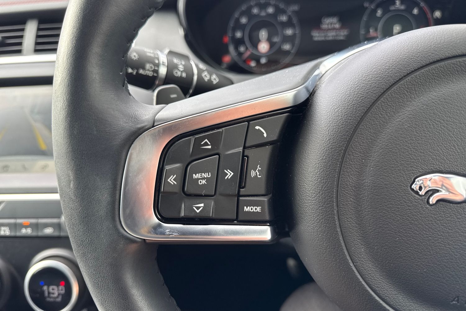 Used Jaguar E-Pace 2020 for sale - 76391030: Photo 57