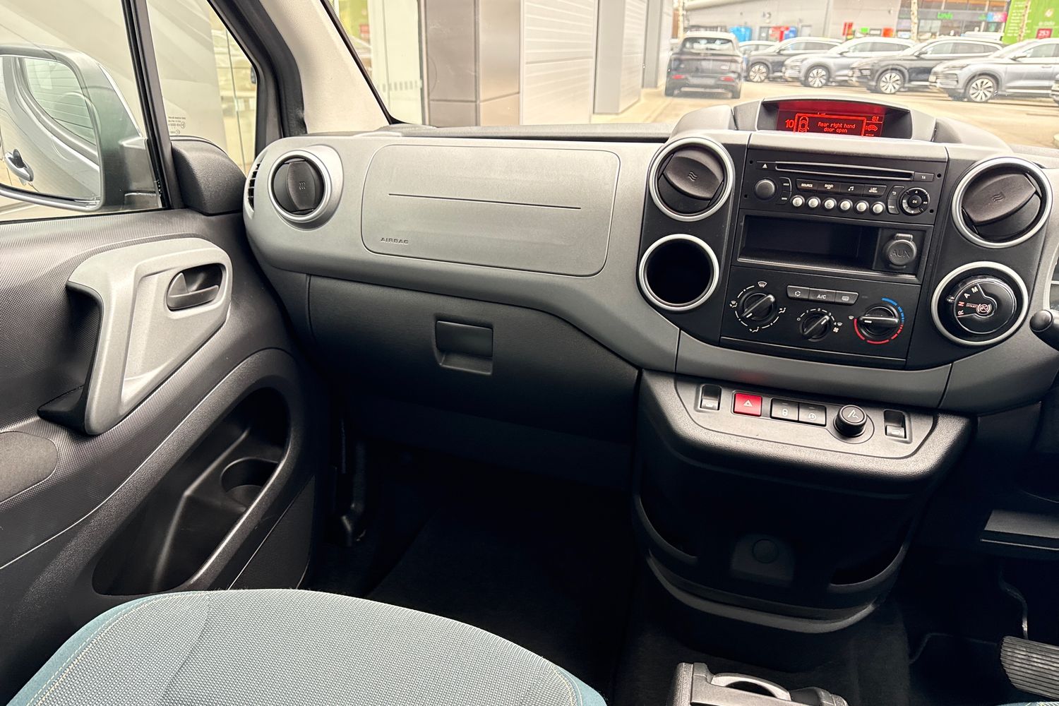 Used Citroen Berlingo 2018 for sale - 77996523: Photo 20