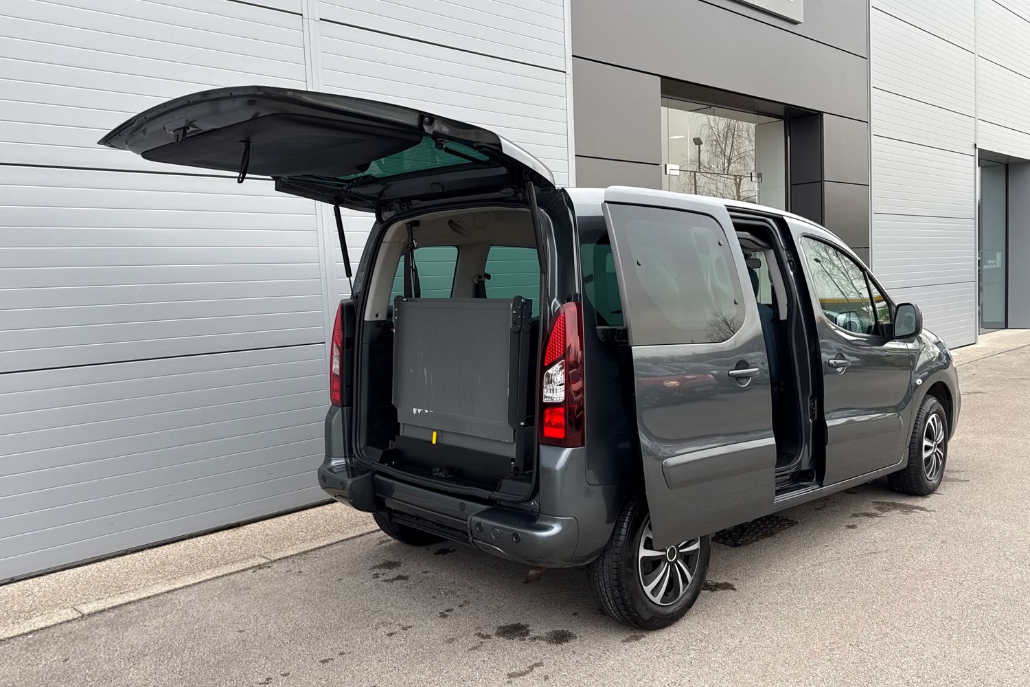 Used Citroen Berlingo 2018 for sale - 77996523: Photo 28