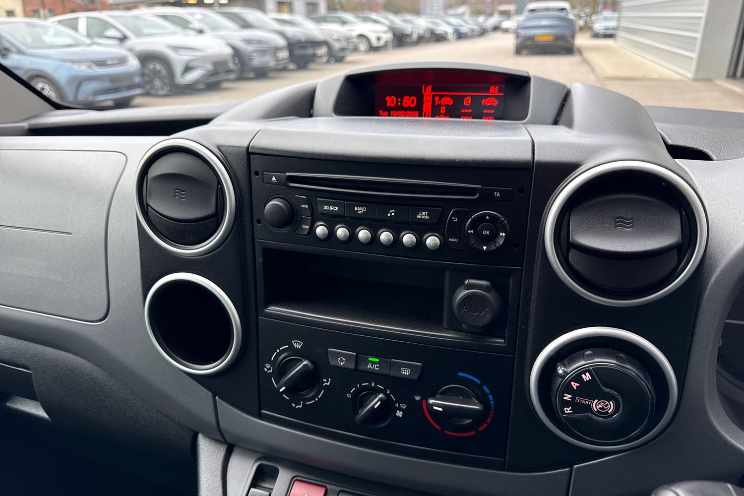 Used Citroen Berlingo 2018 for sale - 77996523: Photo 45