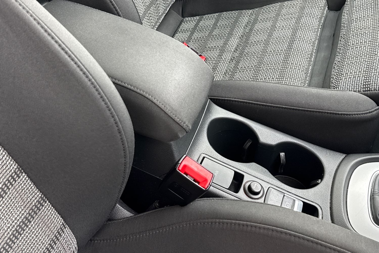 Used Audi Q3 2016 for sale - 77641940: Photo 38