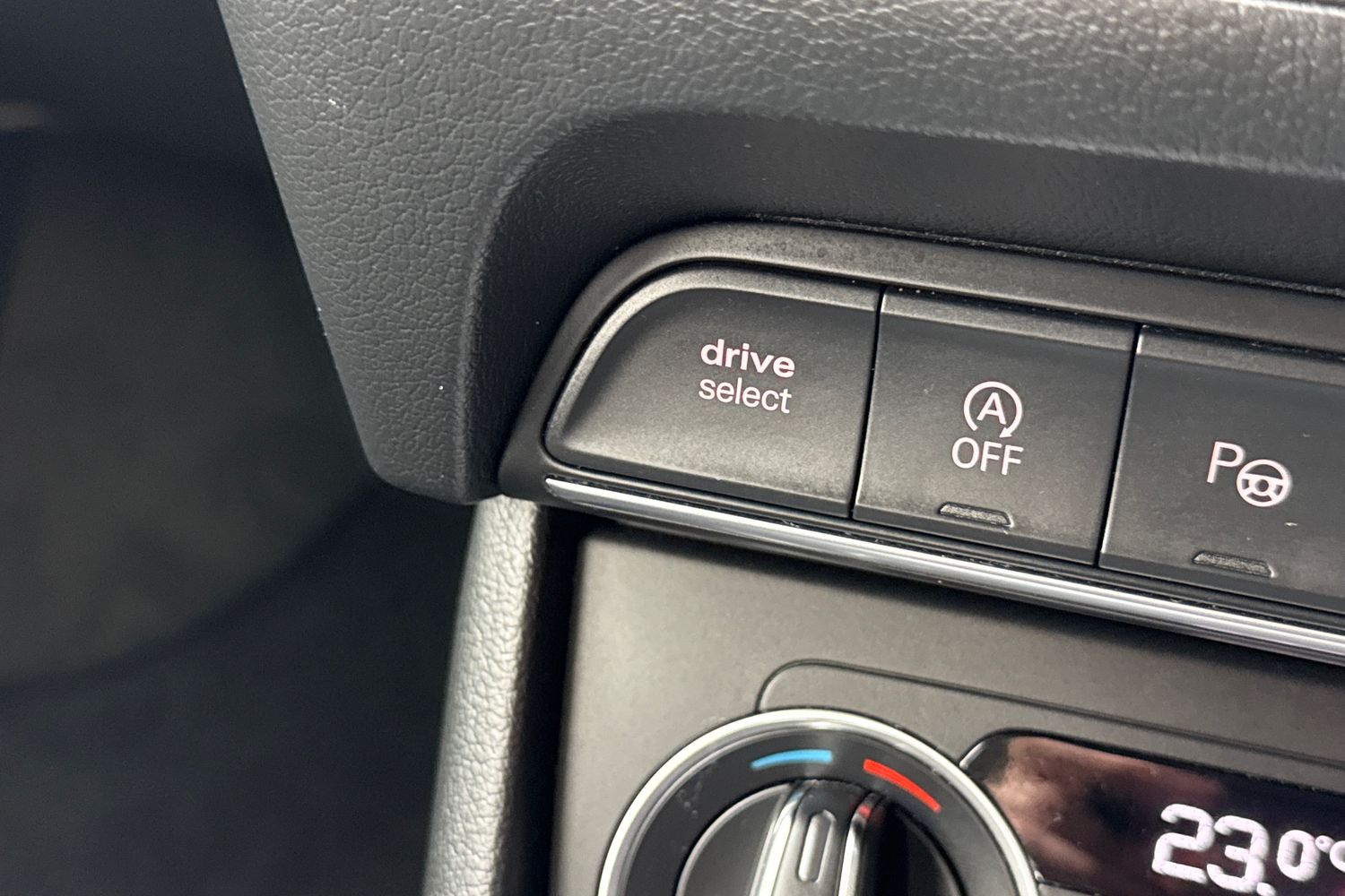 Used Audi Q3 2016 for sale - 77641940: Photo 57