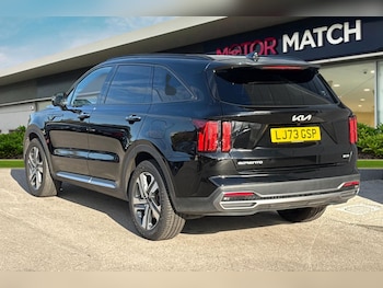 Used Kia Sorento 2023 for sale - 76115060: Photo 2